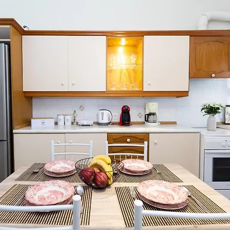 Urban Chic Luxury Boutique Apartment