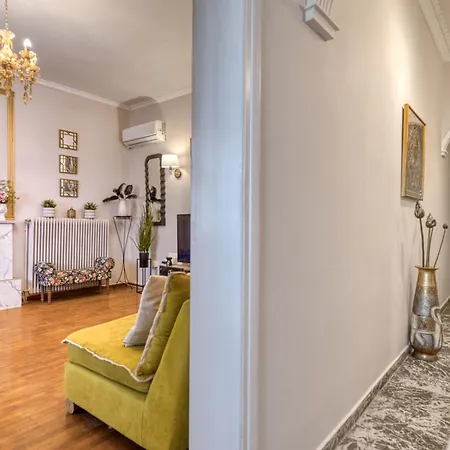 Urban Chic Luxury Boutique Apartment *